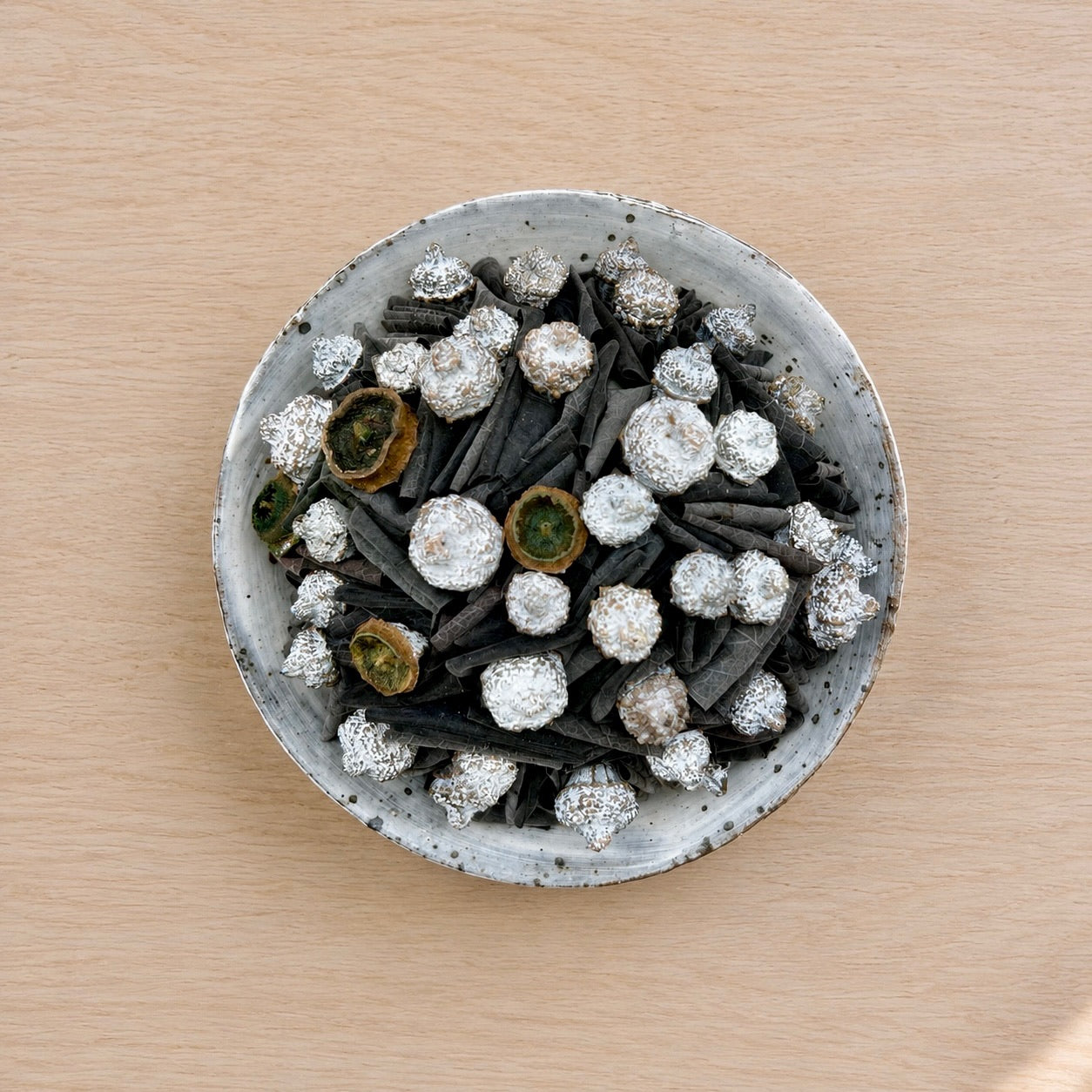 
                  
                    Unika Eucalyptus
                  
                