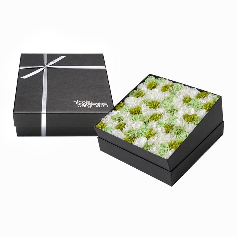 
                  
                    Preserved Flower Box Medium Large (23cm × 23cm × H: 9cm) Cool Breeze
                  
                