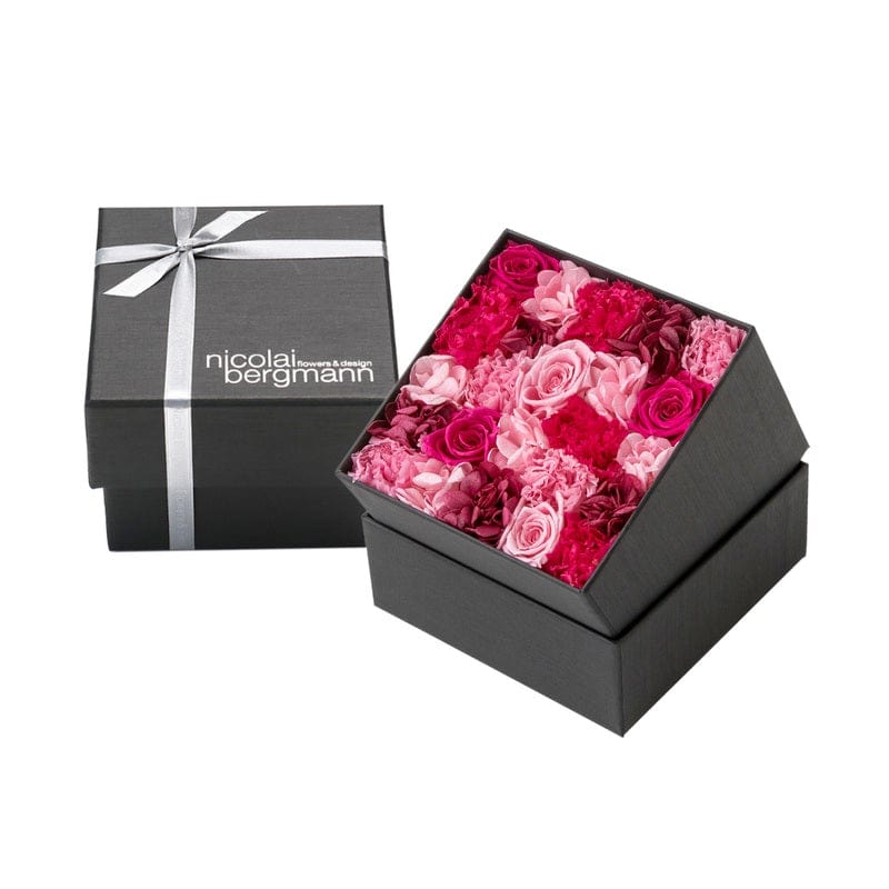 
                  
                    Preserved Flower Box Medium Small (11cm x 11cm x H: 9cm) Haute Couture
                  
                